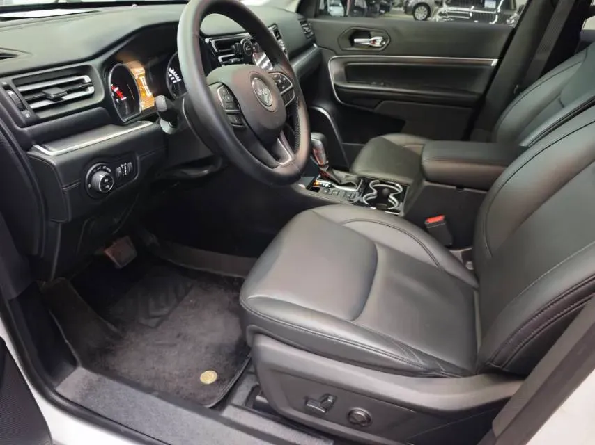 2018 Jeep Grand Commander 2.0T 234HP L4 9AT,autocango,china used car exporter,china ev exporter,chinese used car exporter,chinese used ev exporter