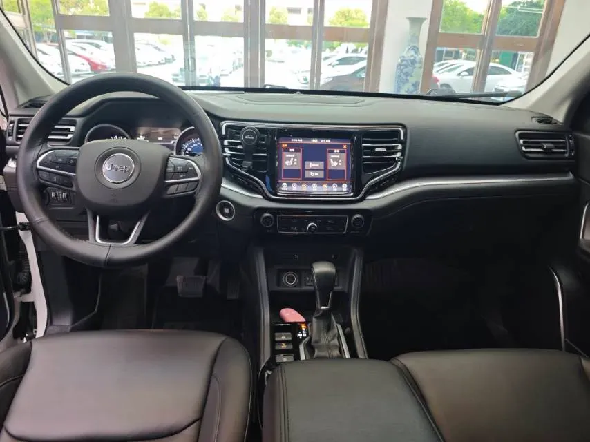 2018 Jeep Grand Commander 2.0T 234HP L4 9AT,autocango,china used car exporter,china ev exporter,chinese used car exporter,chinese used ev exporter