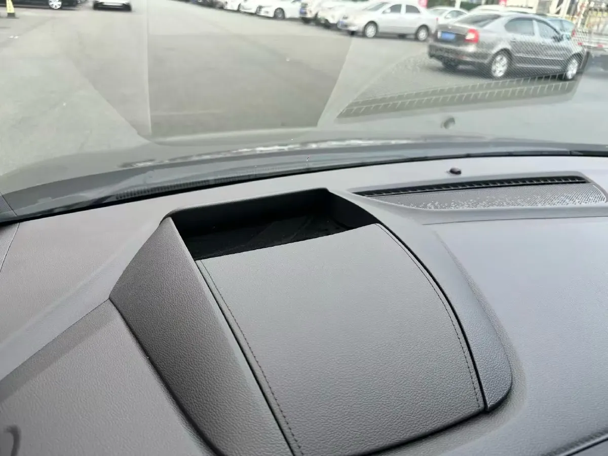 2021 Buick GL8 2.0T 237HP L4 9AT,autocango,china used car exporter,china ev exporter,chinese used car exporter,chinese used ev exporter