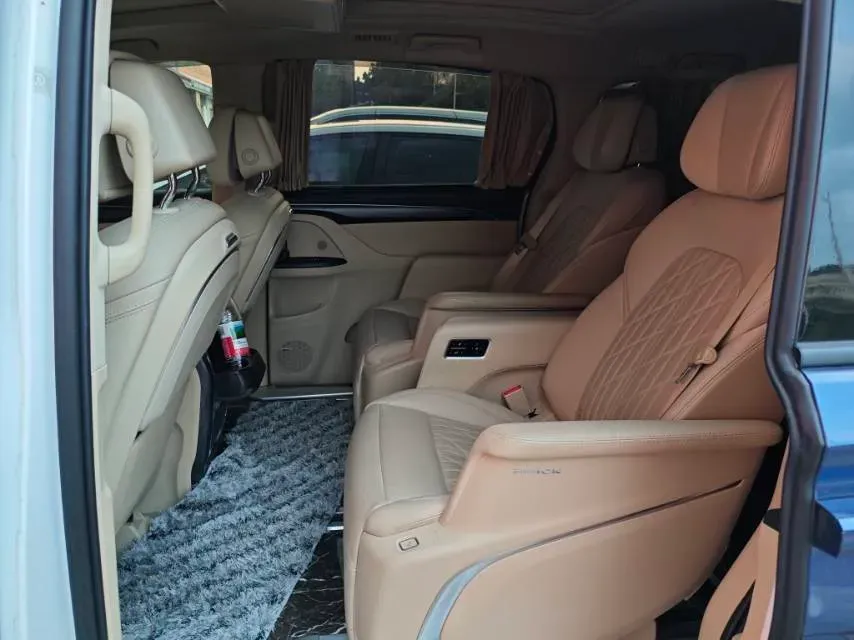 2022 Buick GL8 2.0T 237HP L4 9AT,autocango,china used car exporter,china ev exporter,chinese used car exporter,chinese used ev exporter