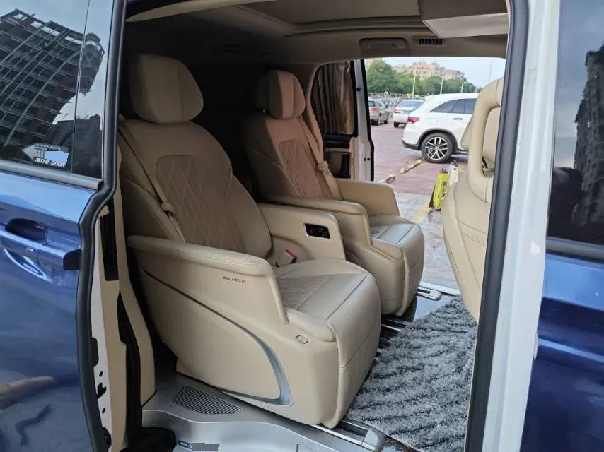 2022 Buick GL8 2.0T 237HP L4 9AT,autocango,china used car exporter,china ev exporter,chinese used car exporter,chinese used ev exporter