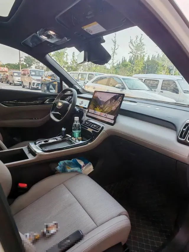 2025 Geely StarRay 1.5T 181HP L4 7DCT,autocango,china used car exporter,china ev exporter,chinese used car exporter,chinese used ev exporter