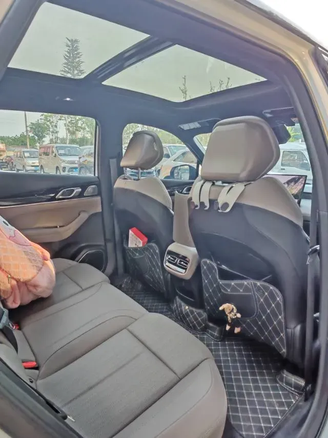 2025 Geely StarRay 1.5T 181HP L4 7DCT,autocango,china used car exporter,china ev exporter,chinese used car exporter,chinese used ev exporter