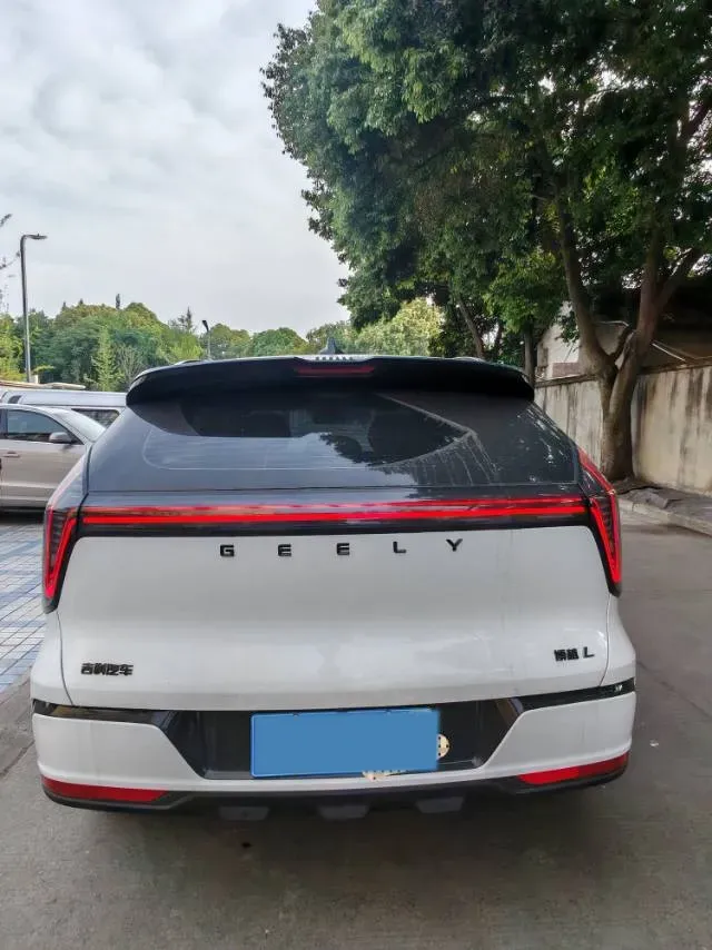 2025 Geely StarRay 1.5T 181HP L4 7DCT,autocango,china used car exporter,china ev exporter,chinese used car exporter,chinese used ev exporter