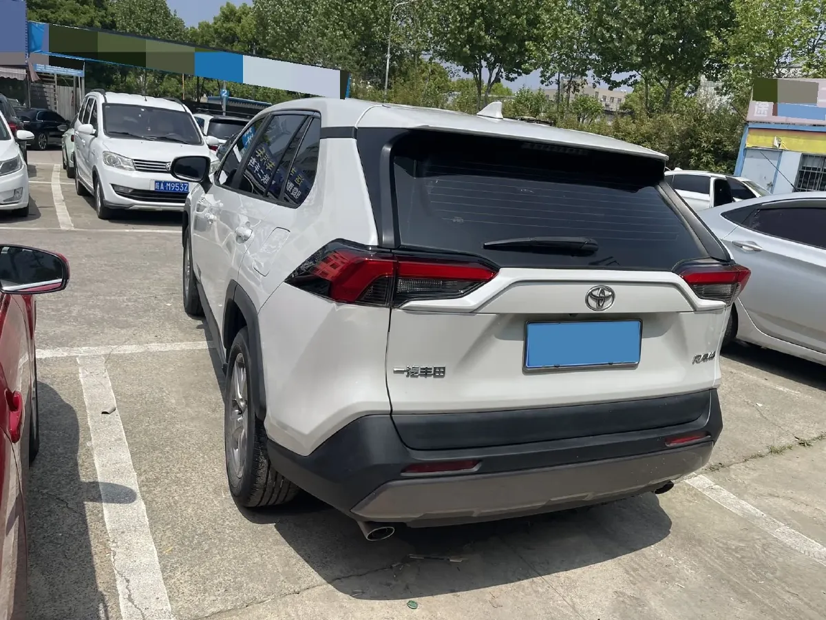 2022 Toyota RAV4 2.0L 171HP L4 CVT,autocango,china used car exporter,china ev exporter,chinese used car exporter,chinese used ev exporter