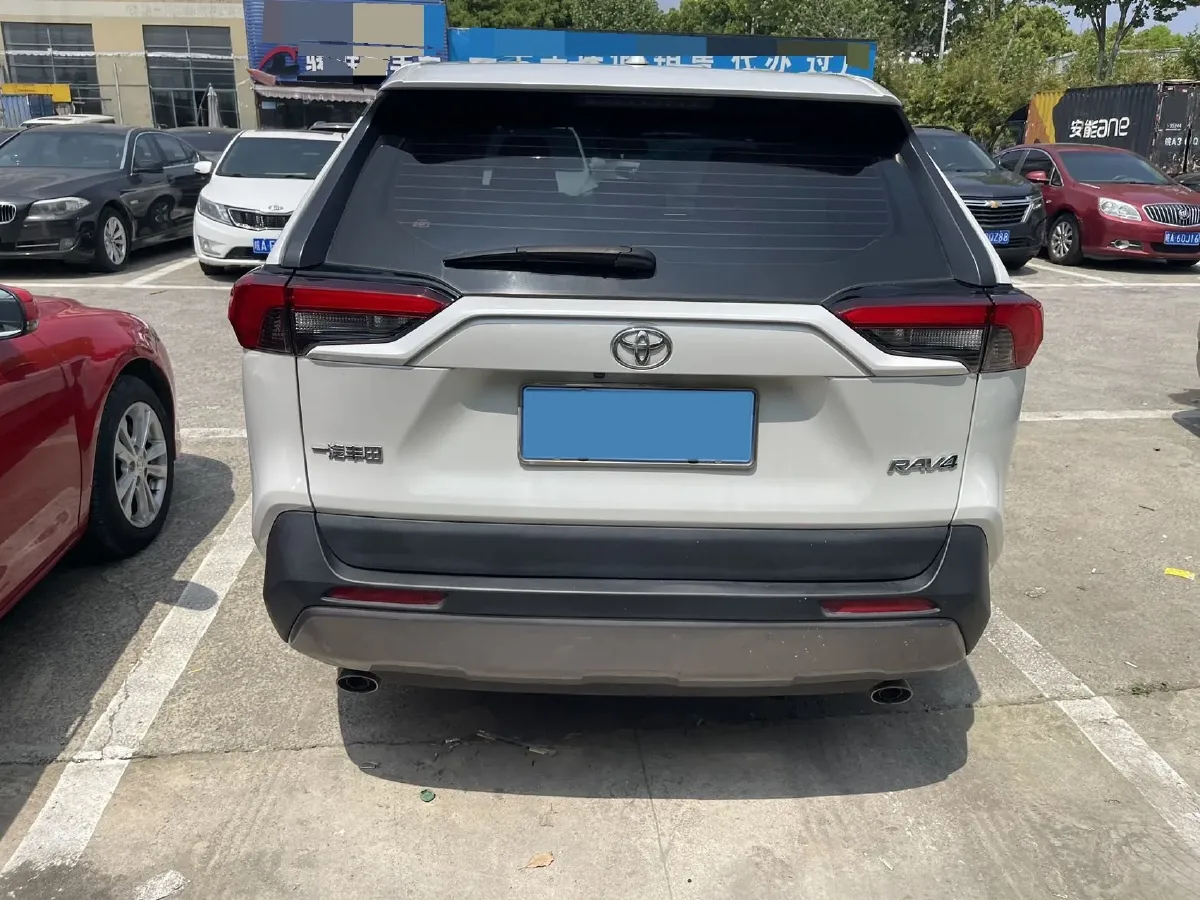 2022 Toyota RAV4 2.0L 171HP L4 CVT,autocango,china used car exporter,china ev exporter,chinese used car exporter,chinese used ev exporter