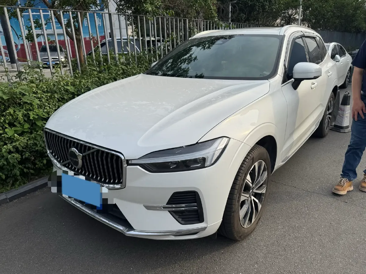 2024 Volvo XC60 2.0T 250HP L4 8AT,autocango,china used car exporter,china ev exporter,chinese used car exporter,chinese used ev exporter