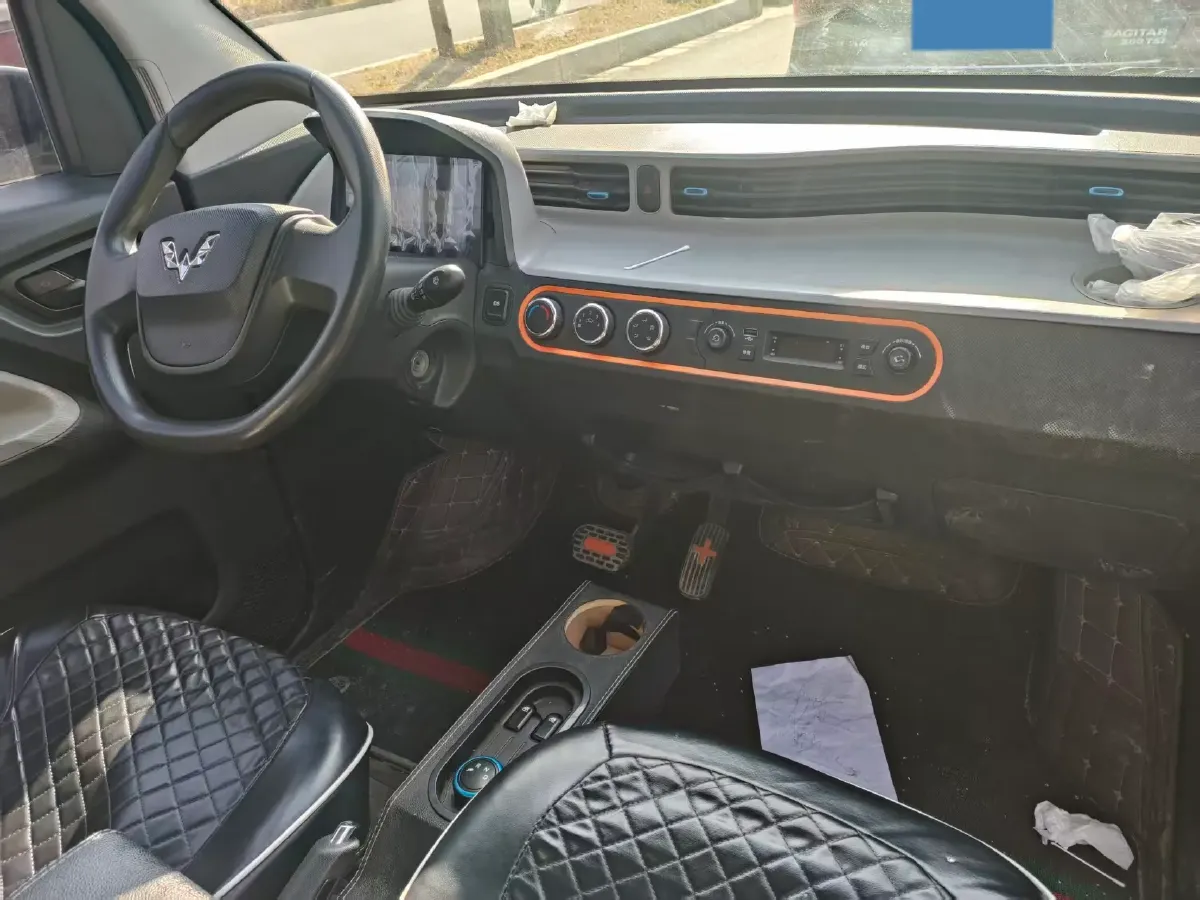 2022 LingBox uni BEV 11.52KWH,autocango,china used car exporter,china ev exporter,chinese used car exporter,chinese used ev exporter