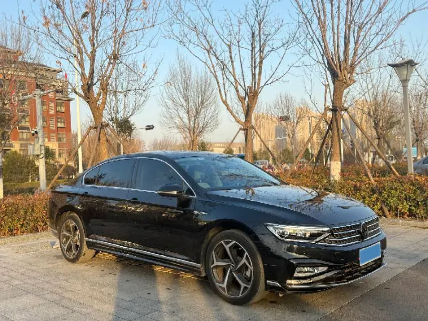 2023 Volkswagen Magotan 2.0T 186HP L4 7DCT,autocango,china used car exporter,china ev exporter,chinese used car exporter,chinese used ev exporter