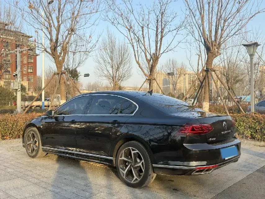 2023 Volkswagen Magotan 2.0T 186HP L4 7DCT,autocango,china used car exporter,china ev exporter,chinese used car exporter,chinese used ev exporter