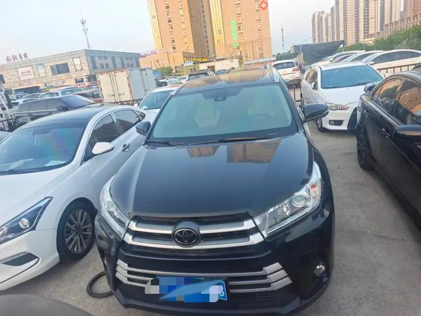 2021 Toyota Highlander 2.0T 220HP L4 6AT,autocango,china used car exporter,china ev exporter,chinese used car exporter,chinese used ev exporter
