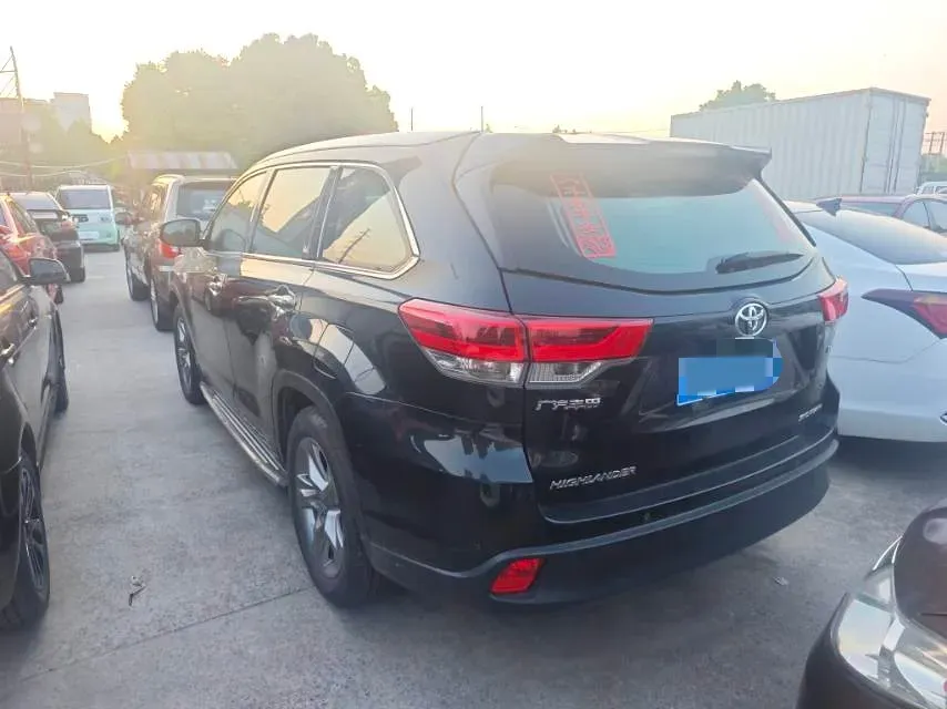 2021 Toyota Highlander 2.0T 220HP L4 6AT,autocango,china used car exporter,china ev exporter,chinese used car exporter,chinese used ev exporter