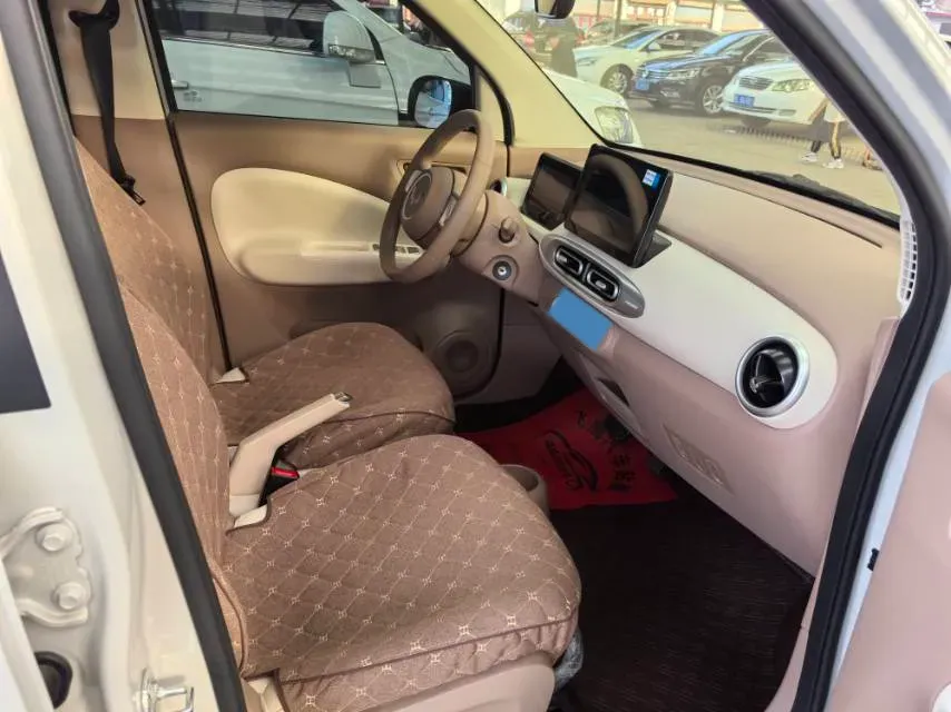 2025 WuLing HongGuang MINI EV BEV 16.2KWH,autocango,china used car exporter,china ev exporter,chinese used car exporter,chinese used ev exporter