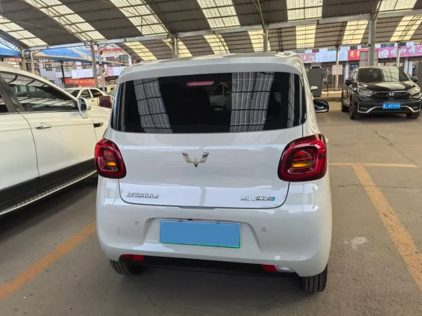 2025 WuLing HongGuang MINI EV BEV 16.2KWH,autocango,china used car exporter,china ev exporter,chinese used car exporter,chinese used ev exporter