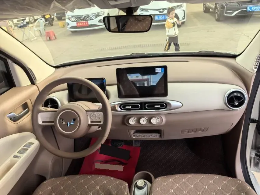 2025 WuLing HongGuang MINI EV BEV 16.2KWH,autocango,china used car exporter,china ev exporter,chinese used car exporter,chinese used ev exporter