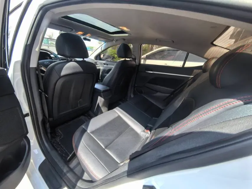 2016 Hyundai Elantra 1.6L 130HP L4 6AT,autocango,china used car exporter,china ev exporter,chinese used car exporter,chinese used ev exporter