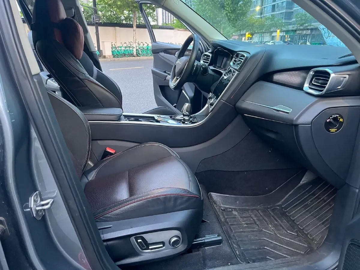 2019 LYNK&CO 01 2.0T 190HP L4 7DCT,autocango,china used car exporter,china ev exporter,chinese used car exporter,chinese used ev exporter