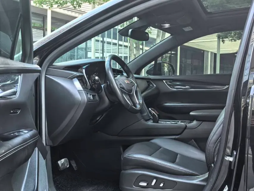 2021 Cadillac XT5 2.0T 237HP L4 9AT,autocango,china used car exporter,china ev exporter,chinese used car exporter,chinese used ev exporter