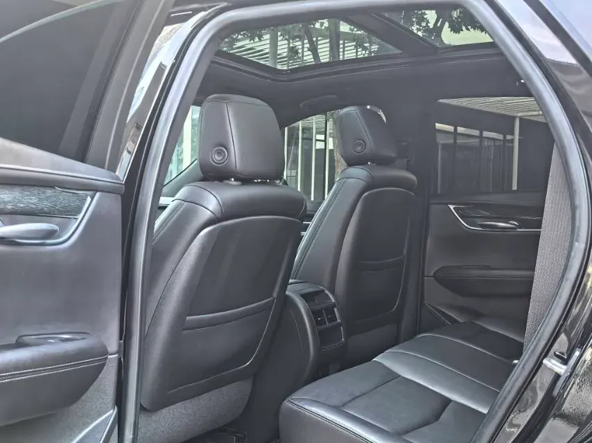 2021 Cadillac XT5 2.0T 237HP L4 9AT,autocango,china used car exporter,china ev exporter,chinese used car exporter,chinese used ev exporter