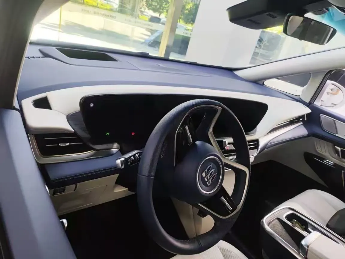 2023 Buick Century 2.0T 237HP L4 9AT,autocango,china used car exporter,china ev exporter,chinese used car exporter,chinese used ev exporter