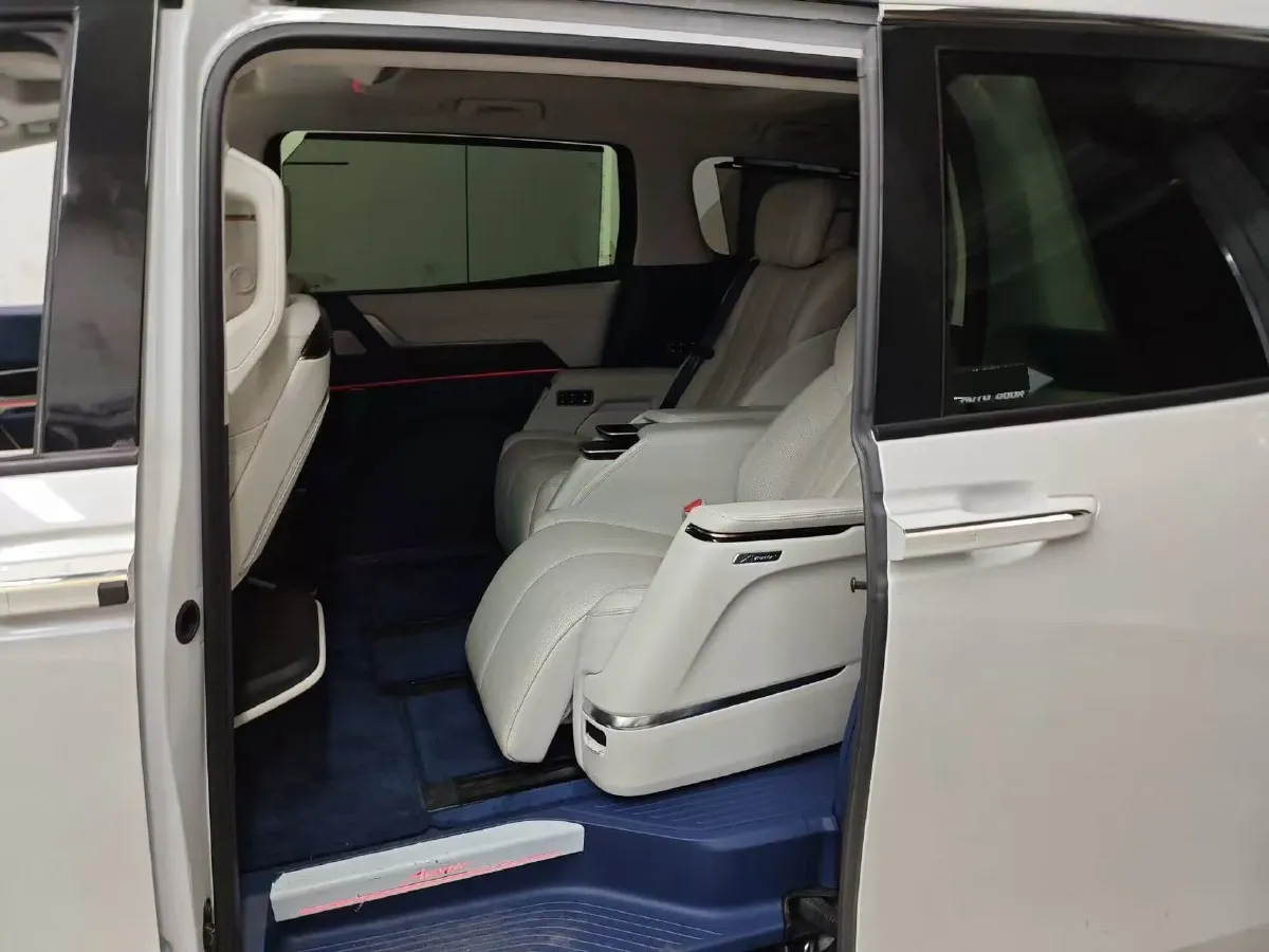 2023 Buick Century 2.0T 237HP L4 9AT,autocango,china used car exporter,china ev exporter,chinese used car exporter,chinese used ev exporter