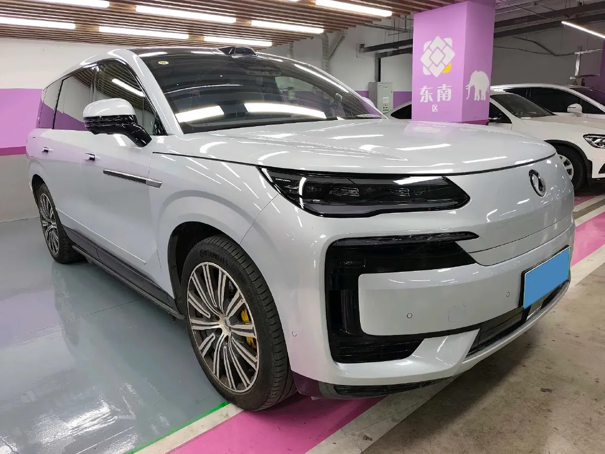 2025 Denza DenzaN9 2.0T 207HP L4 E-CVT PHEV,autocango,china used car exporter,china ev exporter,chinese used car exporter,chinese used ev exporter