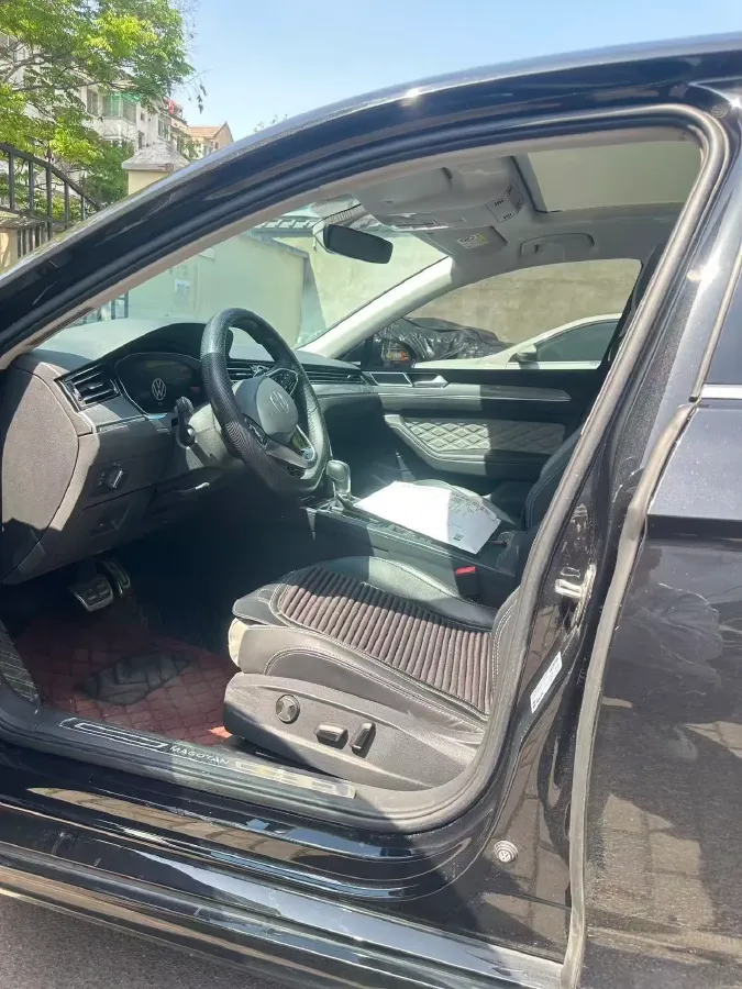 2023 Volkswagen Magotan 2.0T 186HP L4 7DCT,autocango,china used car exporter,china ev exporter,chinese used car exporter,chinese used ev exporter