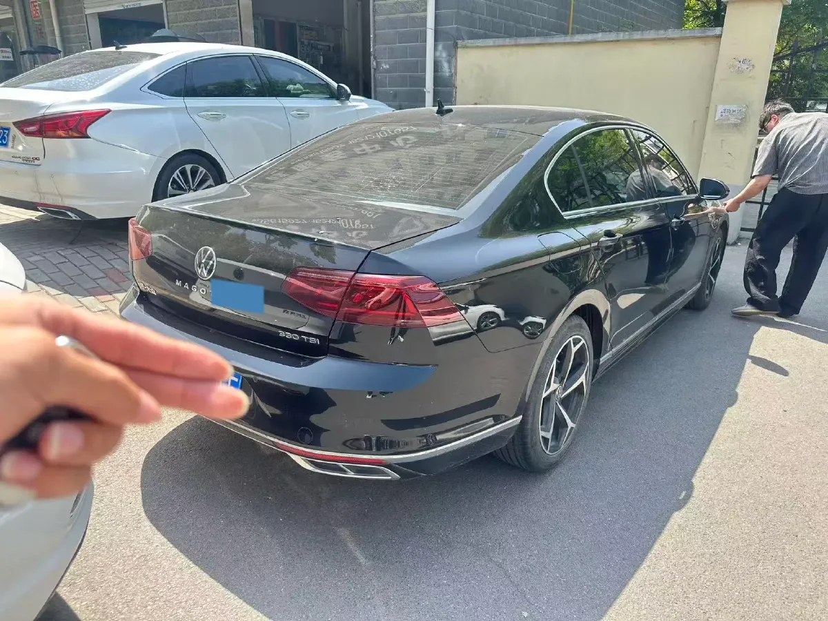 2023 Volkswagen Magotan 2.0T 186HP L4 7DCT,autocango,china used car exporter,china ev exporter,chinese used car exporter,chinese used ev exporter