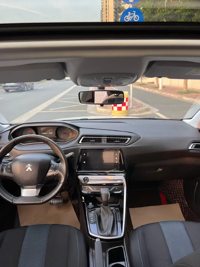 2016 Peugeot 308 1.6L 117HP L4 6AT,autocango,china used car exporter,china ev exporter,chinese used car exporter,chinese used ev exporter