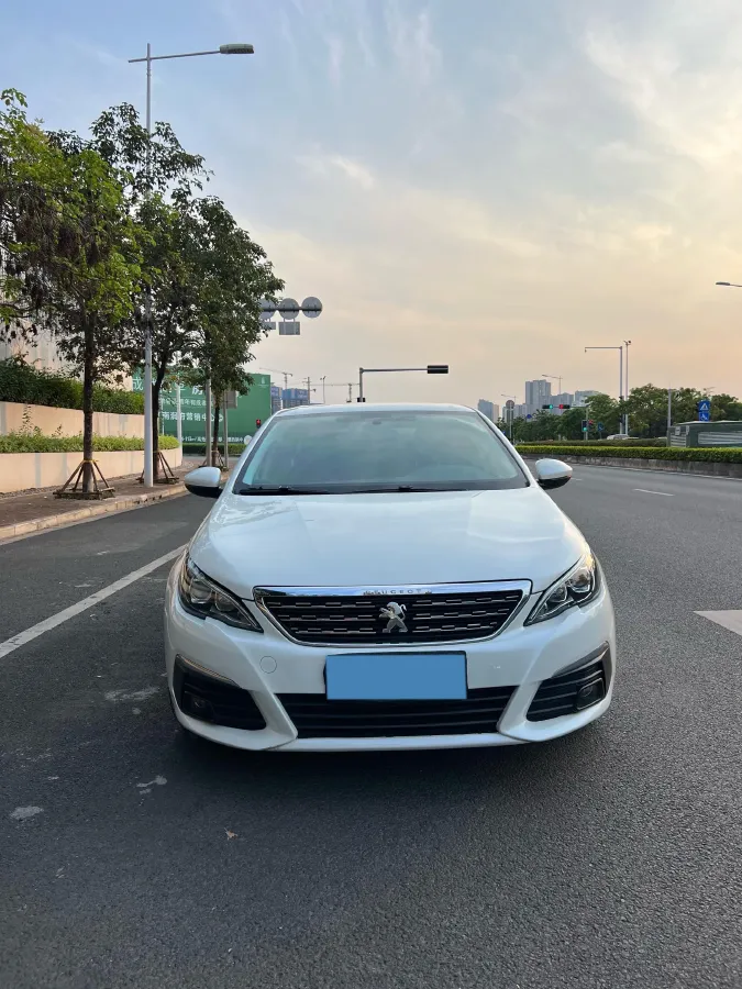 2016 Peugeot 308 1.6L 117HP L4 6AT,autocango,china used car exporter,china ev exporter,chinese used car exporter,chinese used ev exporter