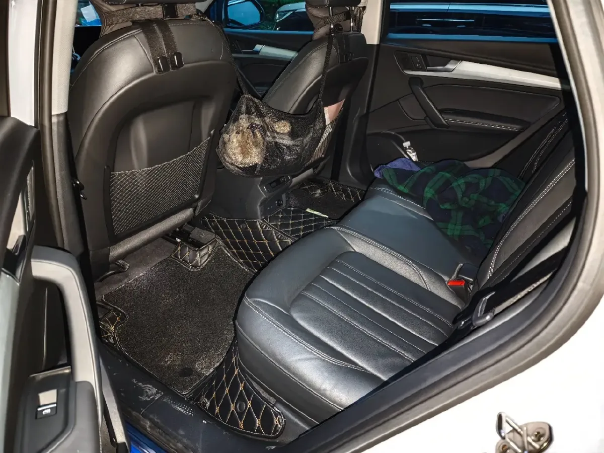 2020 Audi Q5L 2.0T 190HP L4 7DCT,autocango,china used car exporter,china ev exporter,chinese used car exporter,chinese used ev exporter