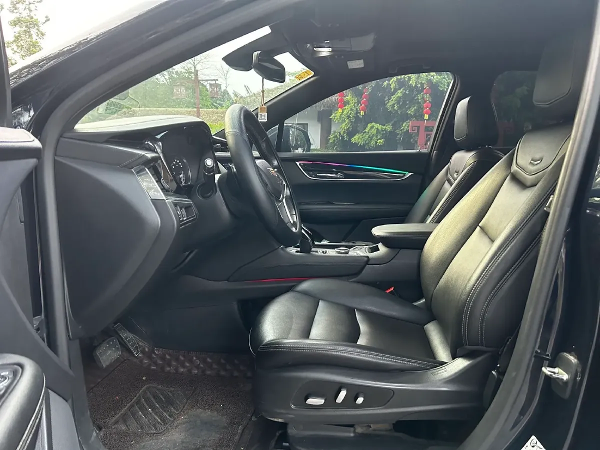 2021 Cadillac XT5 2.0T 237HP L4 9AT,autocango,china used car exporter,china ev exporter,chinese used car exporter,chinese used ev exporter