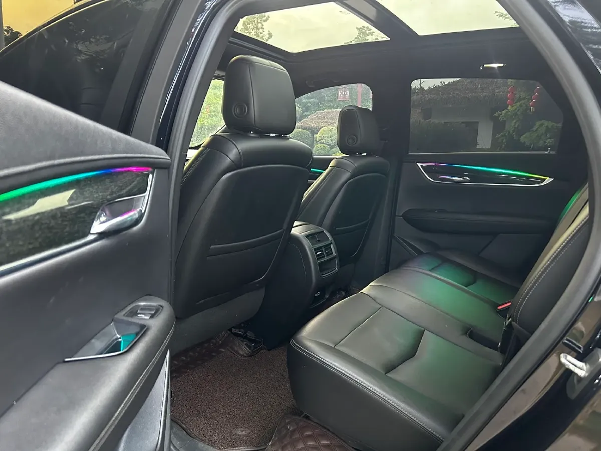 2021 Cadillac XT5 2.0T 237HP L4 9AT,autocango,china used car exporter,china ev exporter,chinese used car exporter,chinese used ev exporter