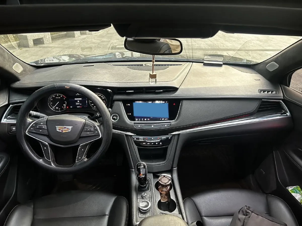 2021 Cadillac XT5 2.0T 237HP L4 9AT,autocango,china used car exporter,china ev exporter,chinese used car exporter,chinese used ev exporter