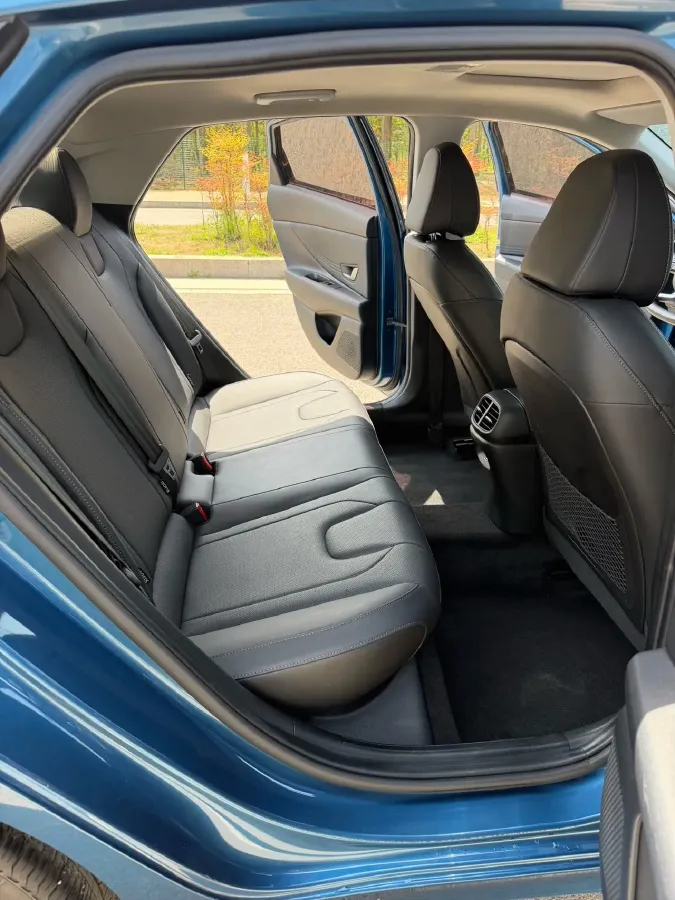 2022 Hyundai Elantra 1.5L 115HP L4 CVT,autocango,china used car exporter,china ev exporter,chinese used car exporter,chinese used ev exporter