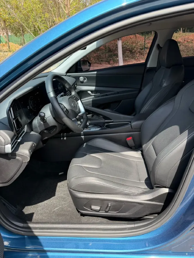 2022 Hyundai Elantra 1.5L 115HP L4 CVT,autocango,china used car exporter,china ev exporter,chinese used car exporter,chinese used ev exporter