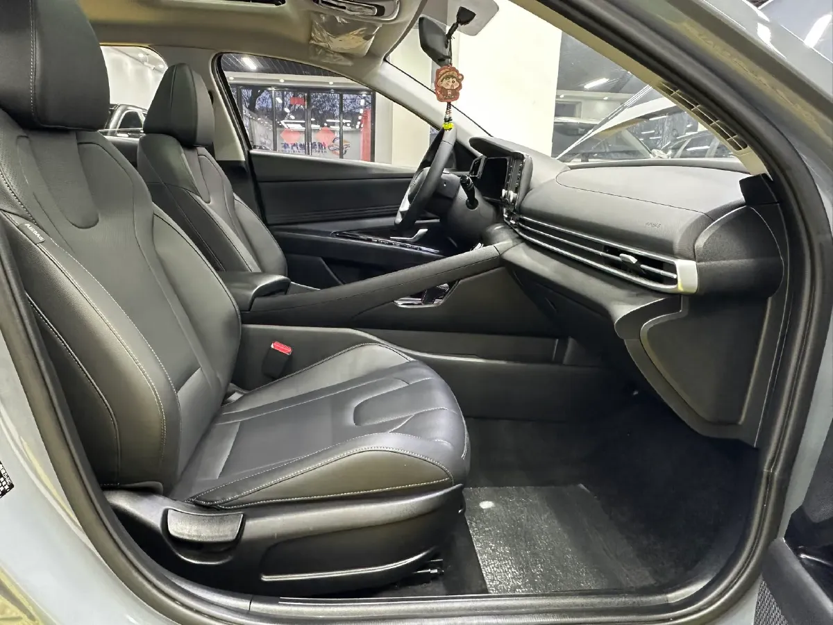 2022 Hyundai Elantra 1.5L 115HP L4 CVT,autocango,china used car exporter,china ev exporter,chinese used car exporter,chinese used ev exporter