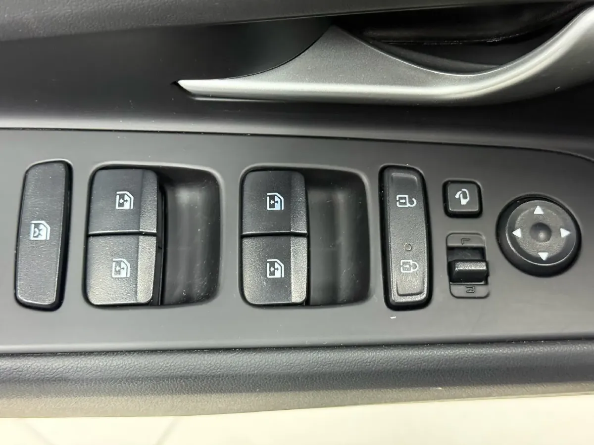 2022 Hyundai Elantra 1.5L 115HP L4 CVT,autocango,china used car exporter,china ev exporter,chinese used car exporter,chinese used ev exporter