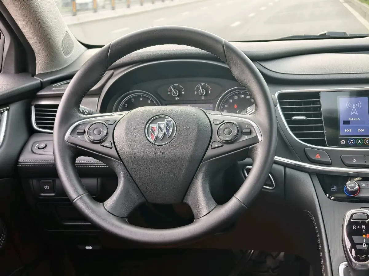 2021 Buick Larcosse 2.0T 237HP L4 9AT,autocango,china used car exporter,china ev exporter,chinese used car exporter,chinese used ev exporter