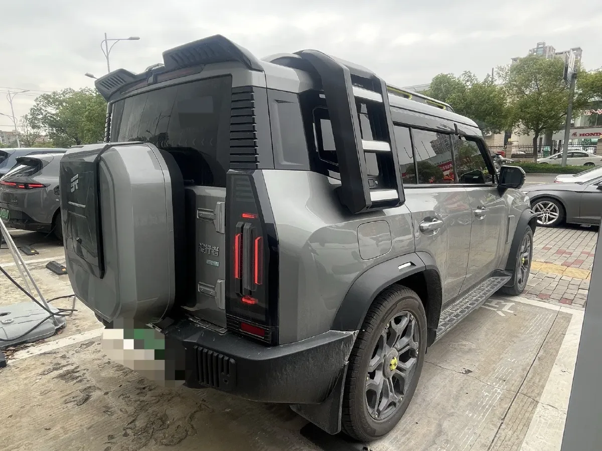 2024 Jetour ShanHai TravellerC-DM 1.5T 156HP L4 3DHT PHEV 43.24KWH,autocango,china used car exporter,china ev exporter,chinese used car exporter,chinese used ev exporter