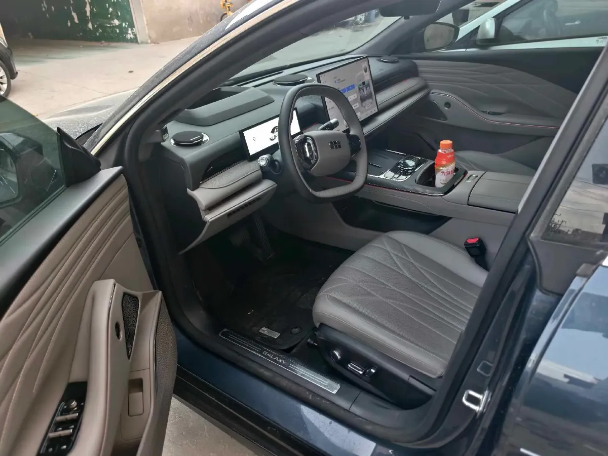 2025 Geely Galaxy Starshine 8 1.5T 163HP L4 3DHT PHEV 27.69KWH,autocango,china used car exporter,china ev exporter,chinese used car exporter,chinese used ev exporter