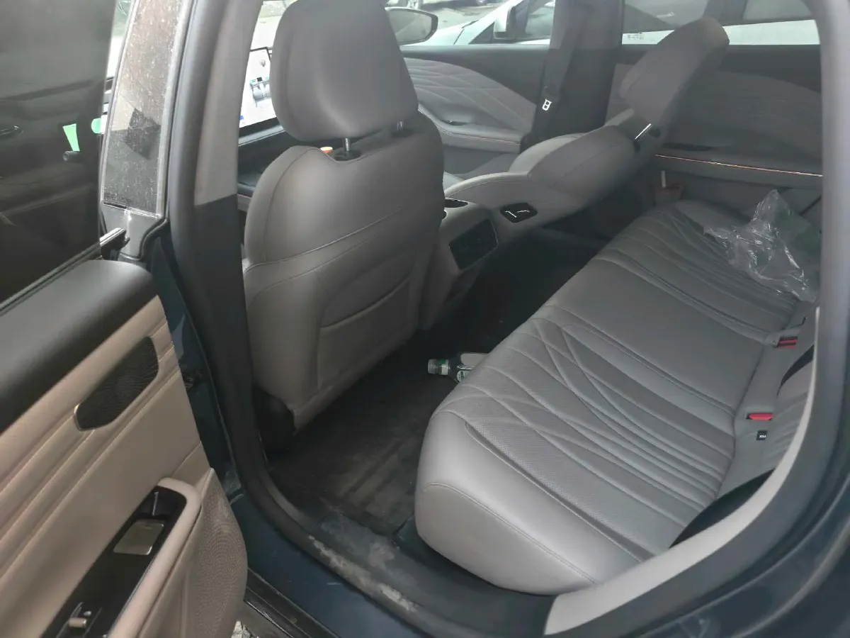 2025 Geely Galaxy Starshine 8 1.5T 163HP L4 3DHT PHEV 27.69KWH,autocango,china used car exporter,china ev exporter,chinese used car exporter,chinese used ev exporter