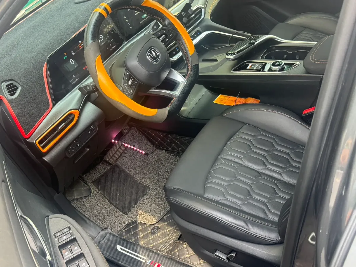 2022 ChangAn UNI-T 1.5T 188HP L4 7DCT,autocango,china used car exporter,china ev exporter,chinese used car exporter,chinese used ev exporter