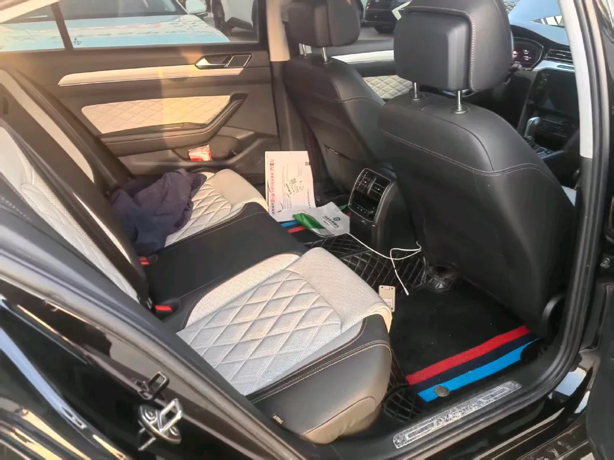 2023 Volkswagen Magotan 2.0T 186HP L4 7DCT,autocango,china used car exporter,china ev exporter,chinese used car exporter,chinese used ev exporter