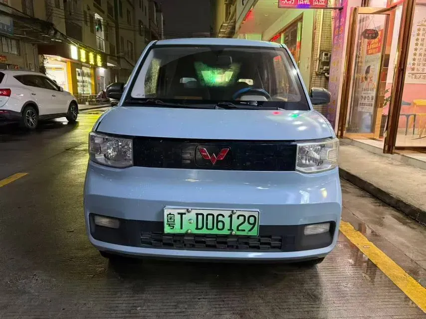 2021 WuLing HongGuang MINI EV BEV 13.8KWH,autocango,china used car exporter,china ev exporter,chinese used car exporter,chinese used ev exporter