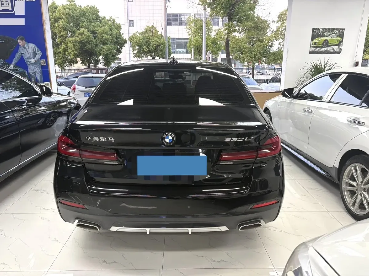 2022 BMW 5 Series 2.0T 252HP L4 8AT,autocango,china used car exporter,china ev exporter,chinese used car exporter,chinese used ev exporter