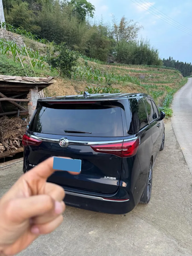 2022 Buick GL8 2.0T 237HP L4 9AT,autocango,china used car exporter,china ev exporter,chinese used car exporter,chinese used ev exporter