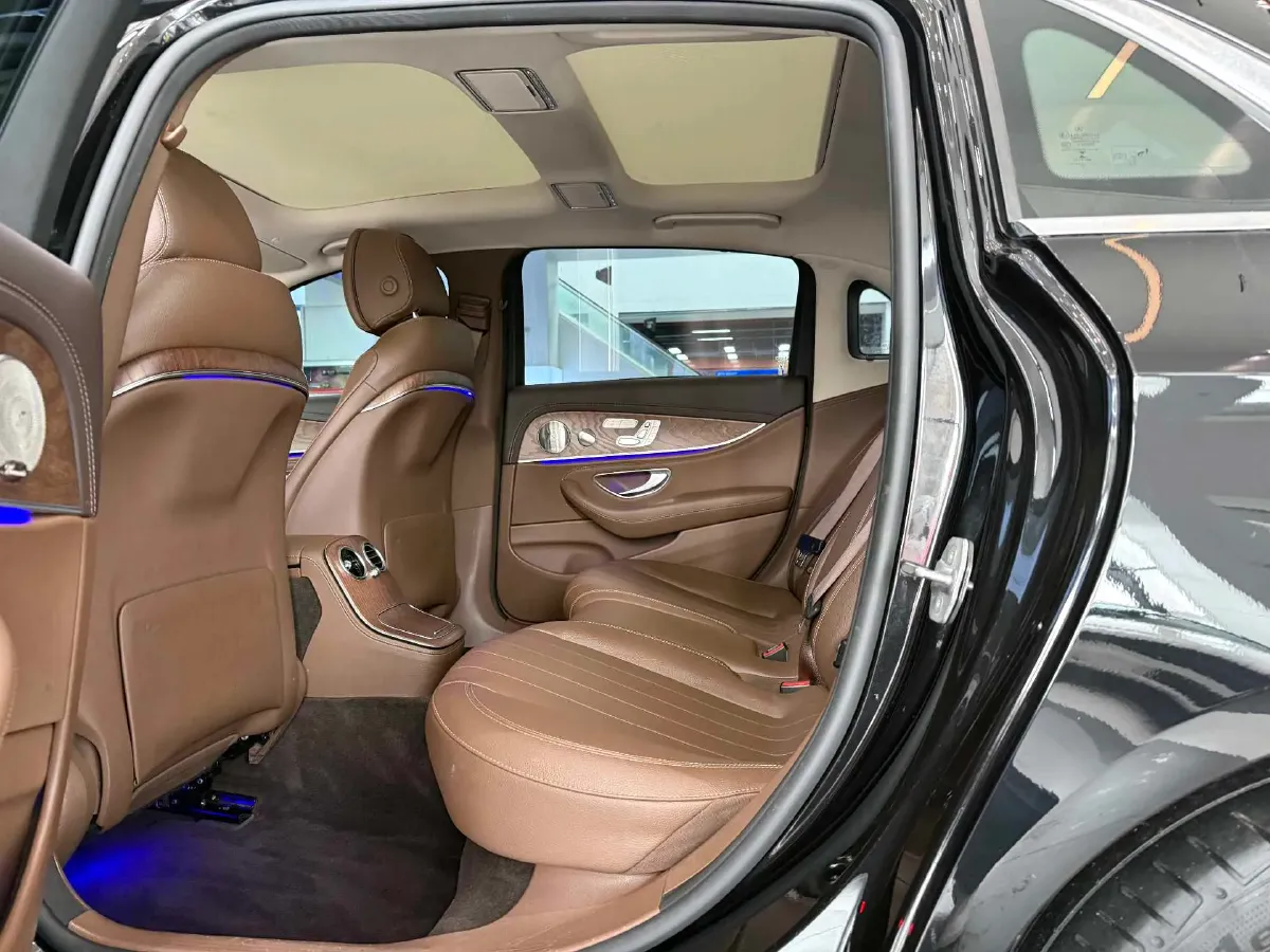 2021 Mercedes-Benz E Class 2.0T 258HP L4 9AT,autocango,china used car exporter,china ev exporter,chinese used car exporter,chinese used ev exporter