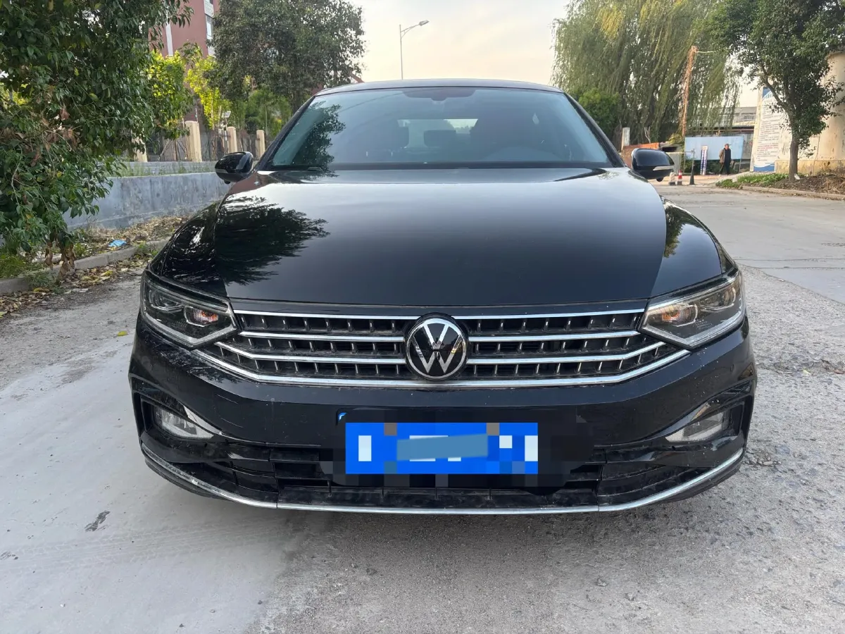 2023 Volkswagen Magotan 2.0T 186HP L4 7DCT,autocango,china used car exporter,china ev exporter,chinese used car exporter,chinese used ev exporter