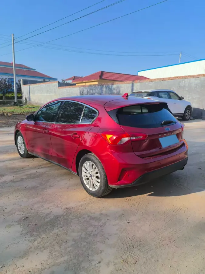 2019 Ford Focus 1.5T 184HP L3 8AT,autocango,china used car exporter,china ev exporter,chinese used car exporter,chinese used ev exporter